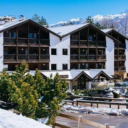 Aparthotel Des Alpes Cavalese Exterior photo